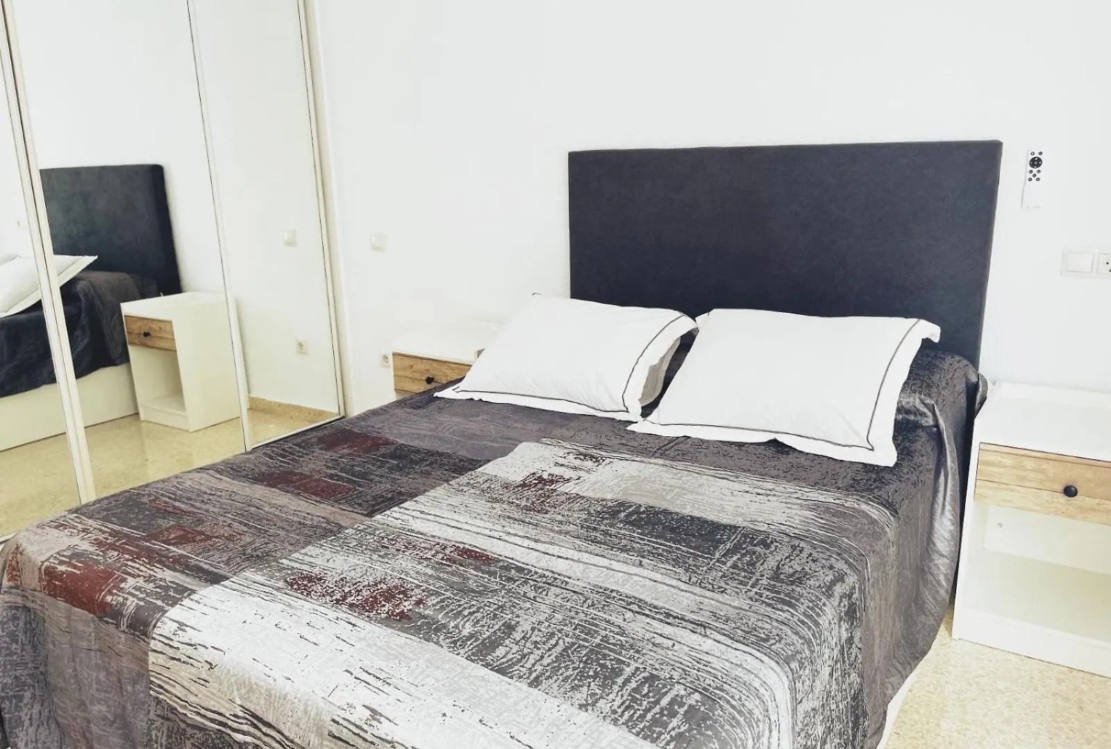 Sol Y Playa, Acogedor Piso Familiar En Benalmadena Con 3 Dormitorios Spain